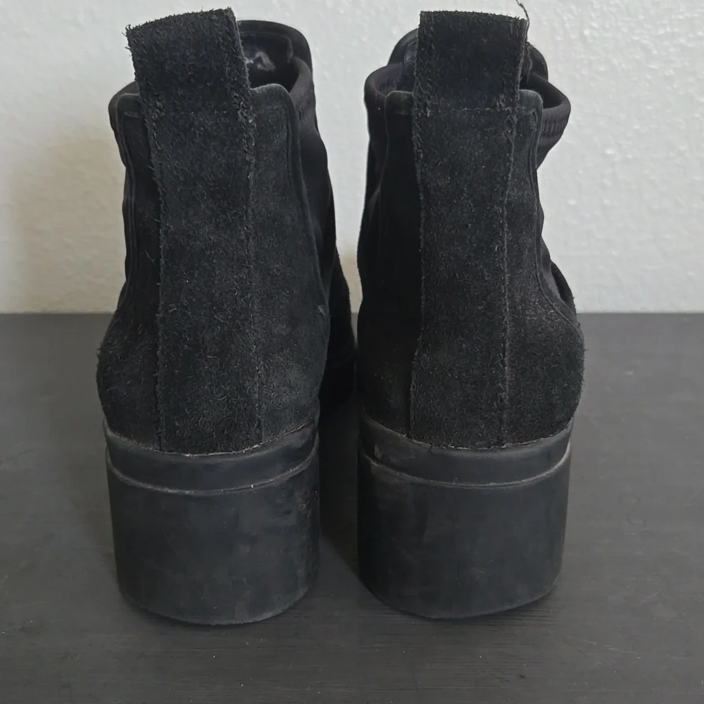 Eileen Fisher l Black Waterproof Suede Splash Chelsea Boot Size 6.5